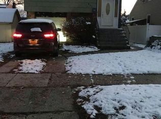 194 Emery St, Hempstead, NY 11550