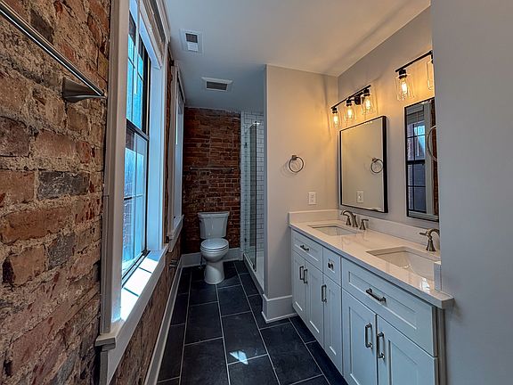 2nd image of 1318 Main St #2