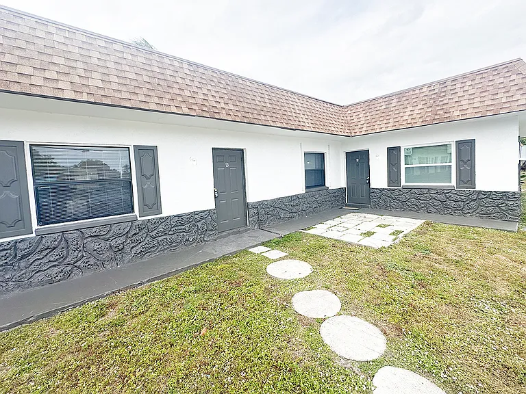 1941 NW 14th Ave #D — Photo 15
