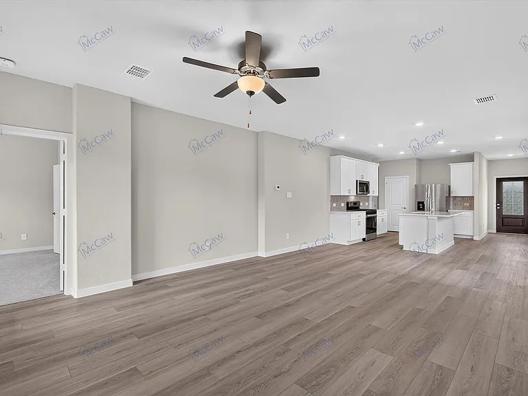 3048 Belton Dr — Photo 3