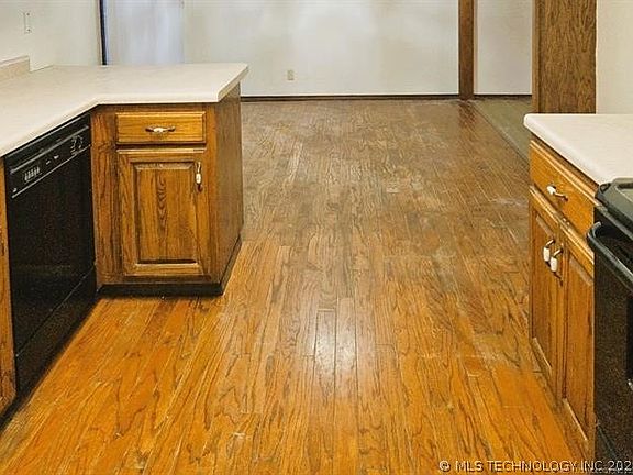 4th image of 1903 N Aster Pl