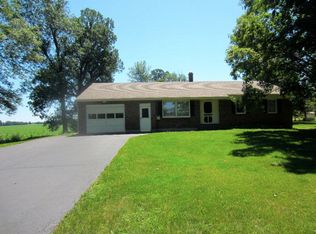 423 N Farm Rd, Chazy, NY 12921