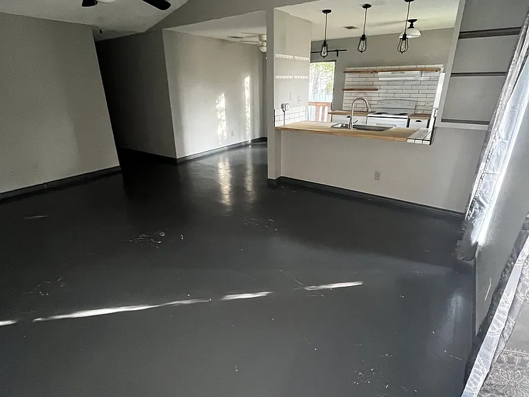 210 Craddock Ave — Photo 8