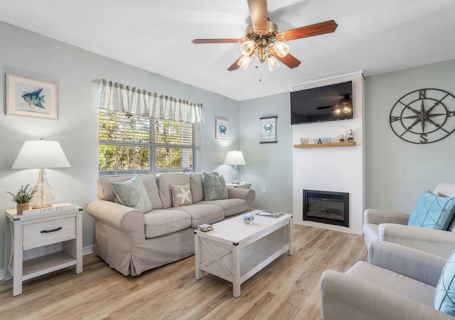 Coastal Home with Outdoor Oasis. Golf Cart Avail — Photo 4
