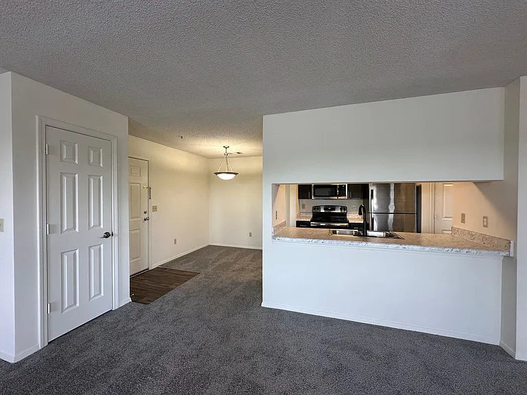 Hamilton at Turman Farms Apartments — Photo 21