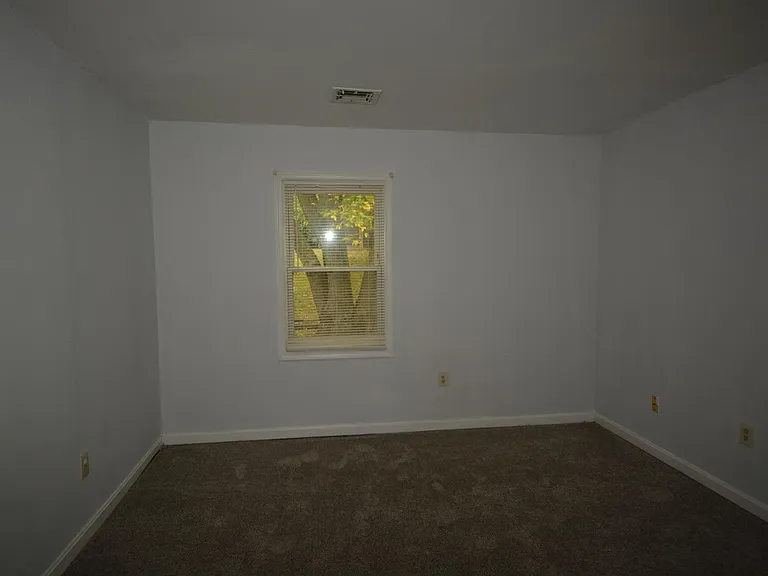 1086 Wellspring Dr — Photo 12