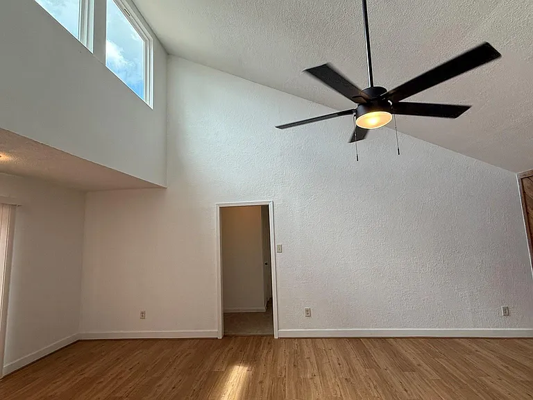 12463 Windy Wisp Ln — Photo 10