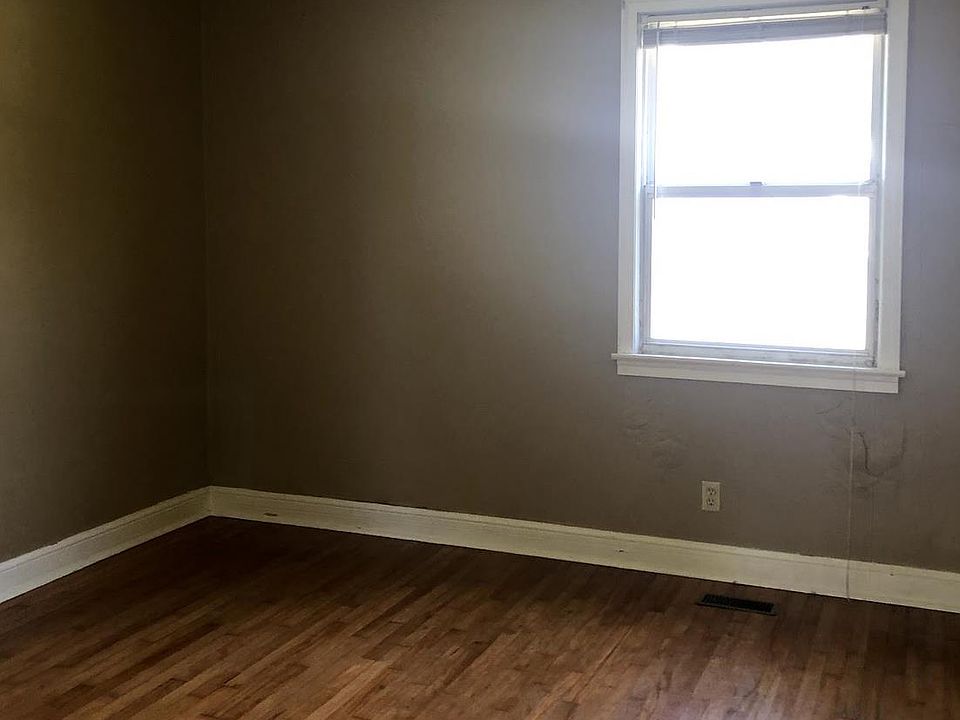 2nd image of 429 Westboro Dr