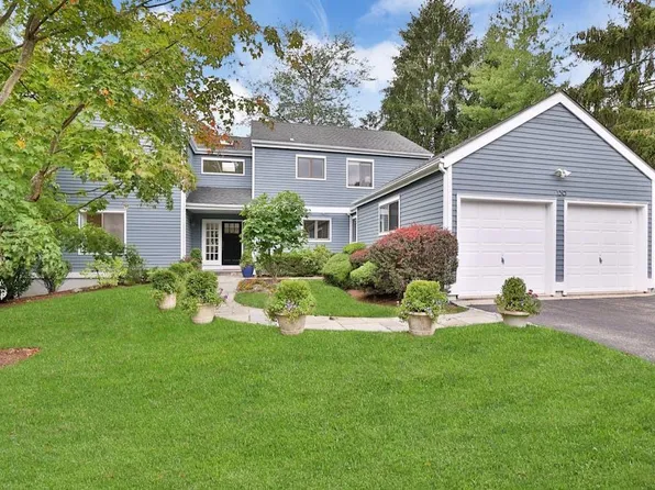 130 Rutter Dubois Lane, Irvington, NY 10533