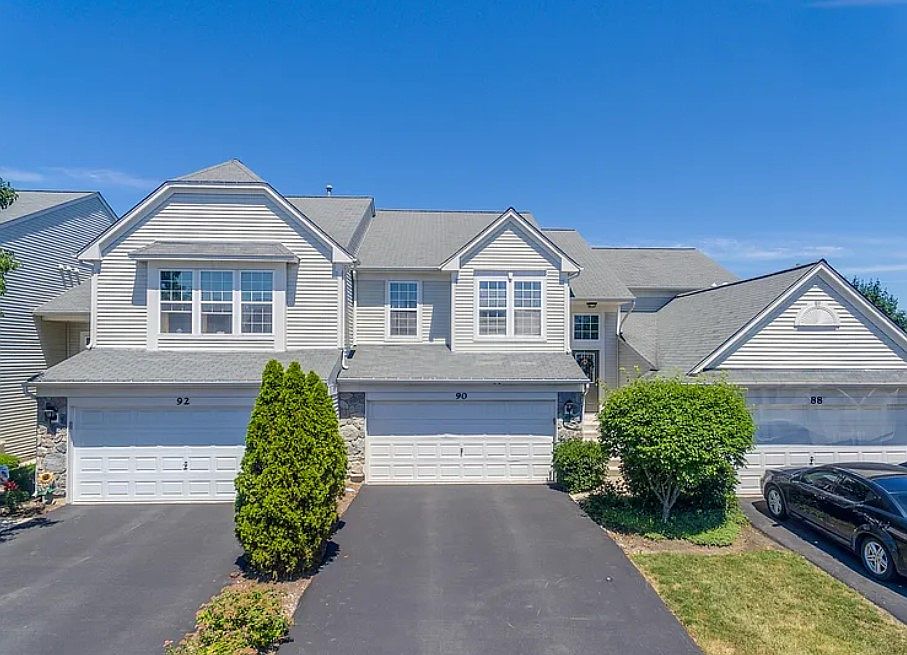 1st image of 92 W Buckingham Dr