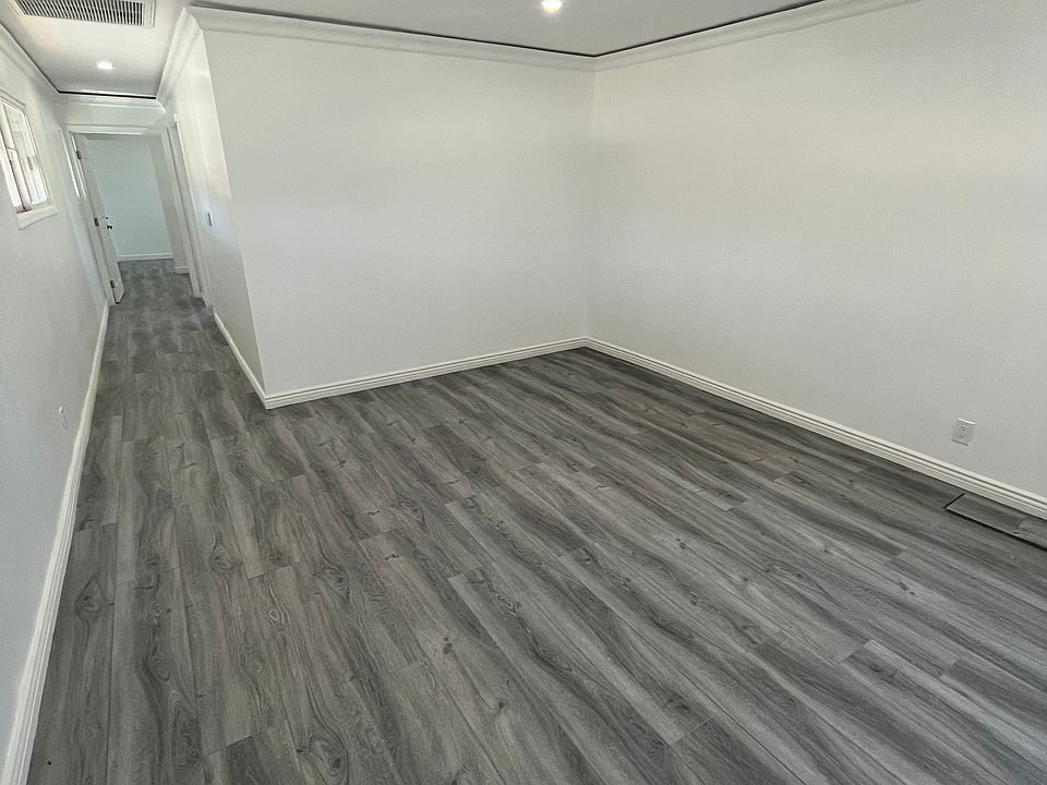 1st image of 11685 Magnolia Blvd #B