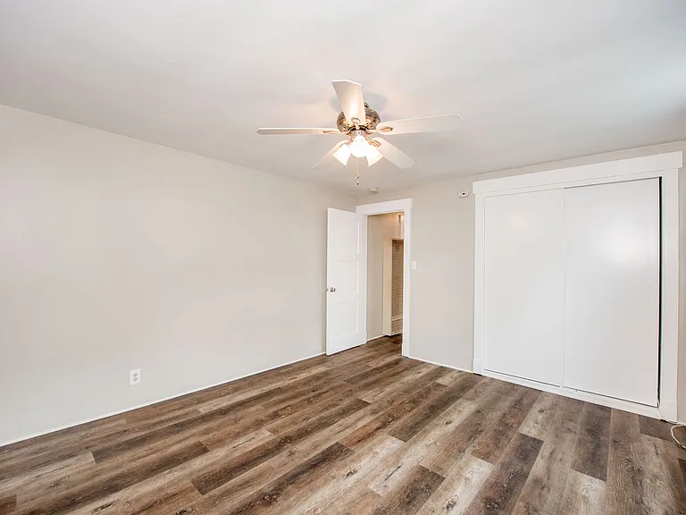 224 Frankfort Ave — Photo 17
