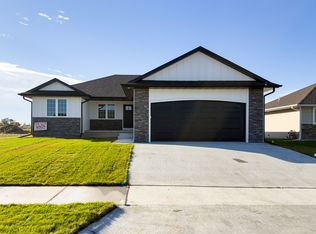 2315 Fairway Dr, Crete, NE 68333