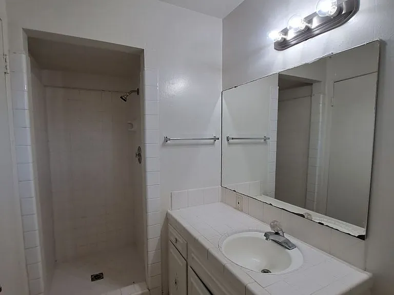 132 W Dayton Ave — Photo 18