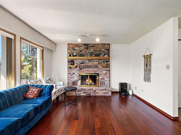 3rd image of 3301 Argyle Pl