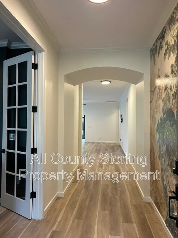 4 bed, 2.0 bath, 1732 sqft, $2,750 — Photo 3