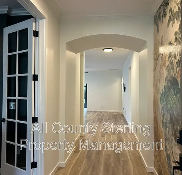 184 Birchmont Dr — Photo 3