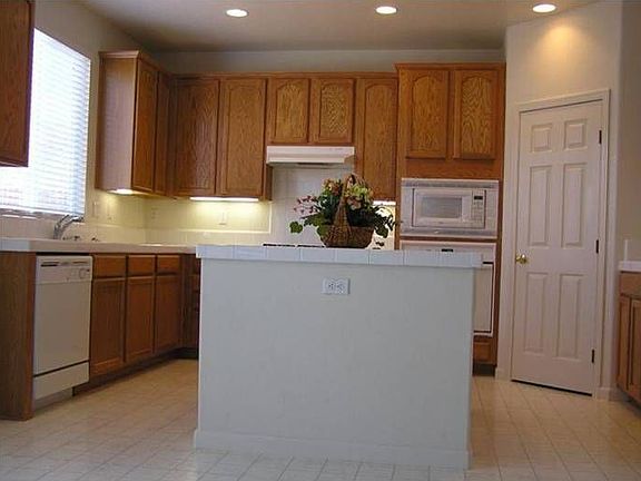 4th image of 3406 La Cadena Way