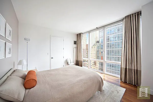 Sold by Halstead Real Estate | media 4