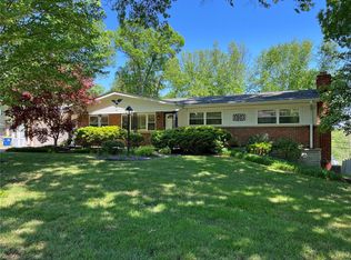 1219 Wyncrest Dr, Ballwin, MO 63011