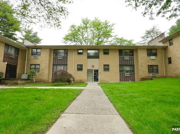 401 Us Highway 22 APT 2E, Plainfield, NJ 07060