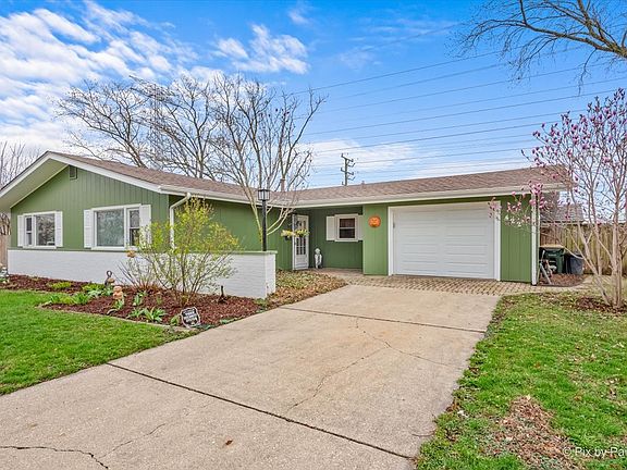 3rd image of 422 Princeton Dr