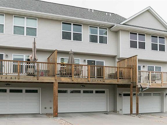 2nd image of 1348 Nicholas Ln