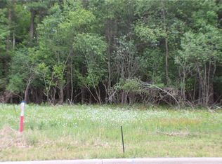 3346 Forest Glen Ct, Eau Claire, WI 54701