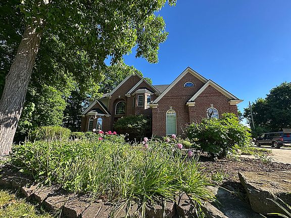4th image of 1715 Hamilton Dr