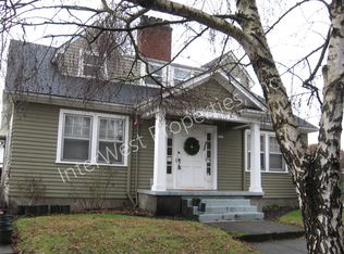 2343 SE Pine St, Portland, OR 97214