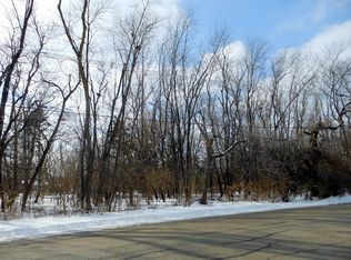 Powis Rd, Wayne, IL 60184