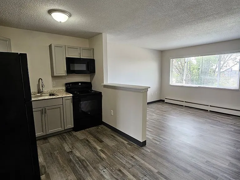Cedar Rapids 444-Unit (Southview) — Photo 13