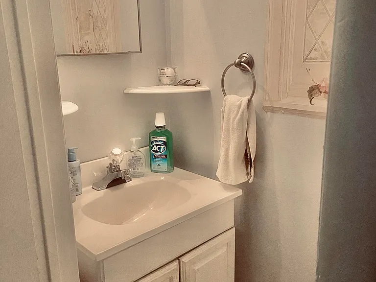 7 Basset Dr — Photo 13
