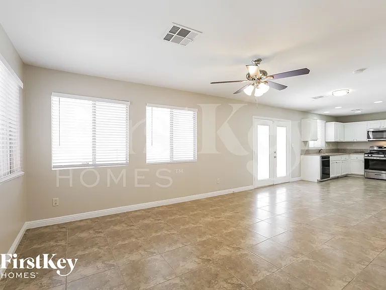 332 Judith Ann Ct — Photo 5
