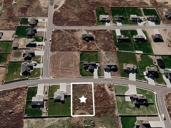 565 Badlands St, Shelley, ID 83274