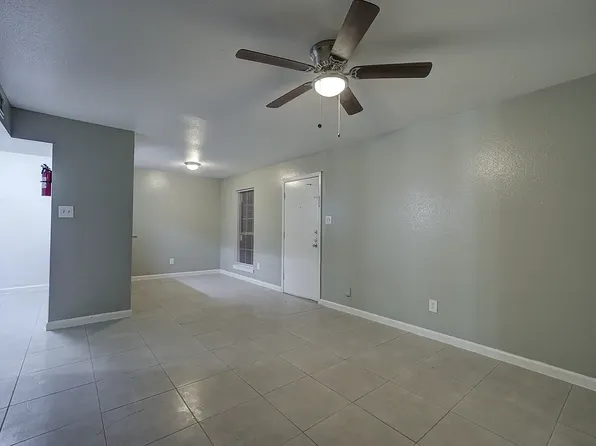 Ashford Crescent Oaks