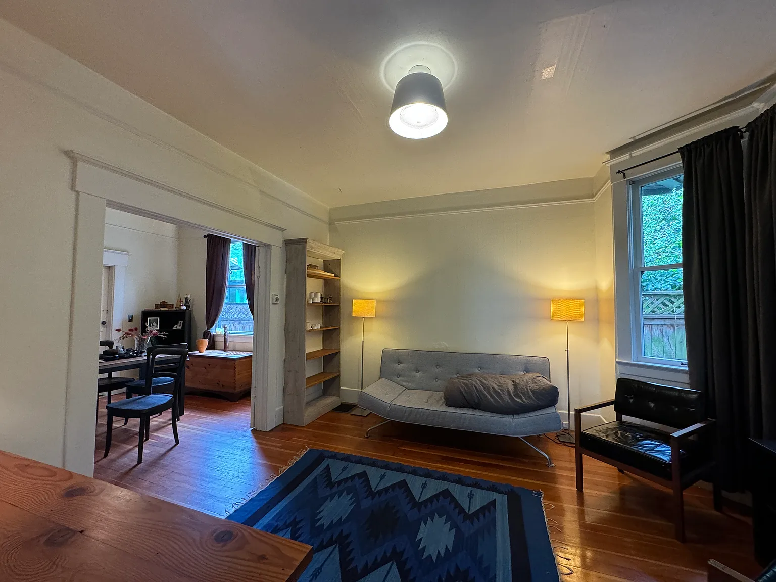 1008 1/2 E Denny Way — Photo 4