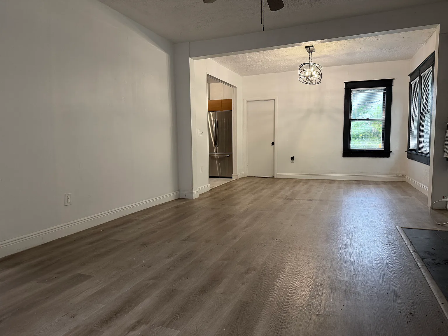 1 bed, 900 sqft, $1,950 — Photo 2