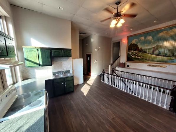 132 W Main St #B
