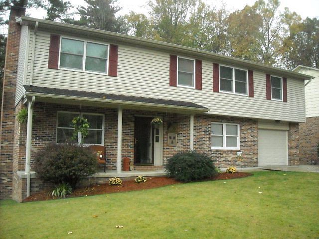 1st image of 104 Greenwood Dr