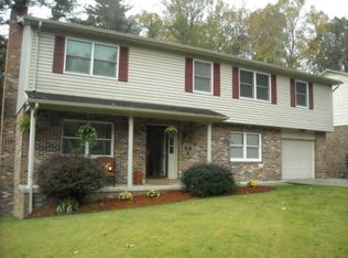 104 Greenwood Dr, Beckley, WV 25801