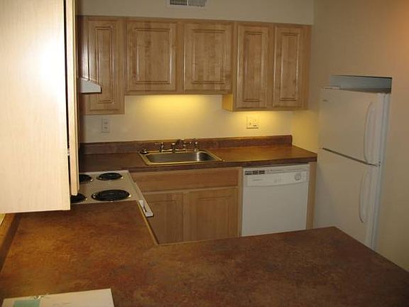 3rd image of 4340 Maryland Ave APT 9C