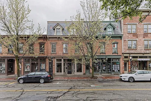 179 Main St Photo 1