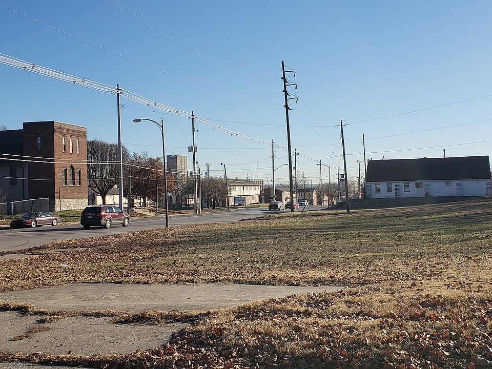 2nd image of 317 Franklin Ave