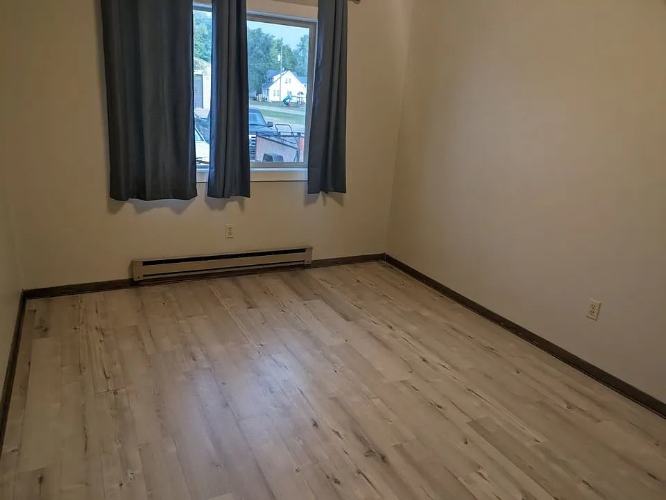 1 bed, 572 sqft, $123 — Photo 3