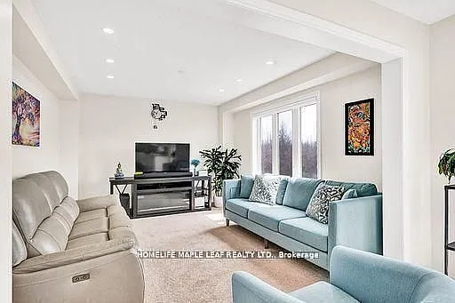 301 Moody St — Photo 14