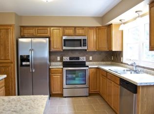 1432 Hoyt Ave E, Saint Paul, MN 55106