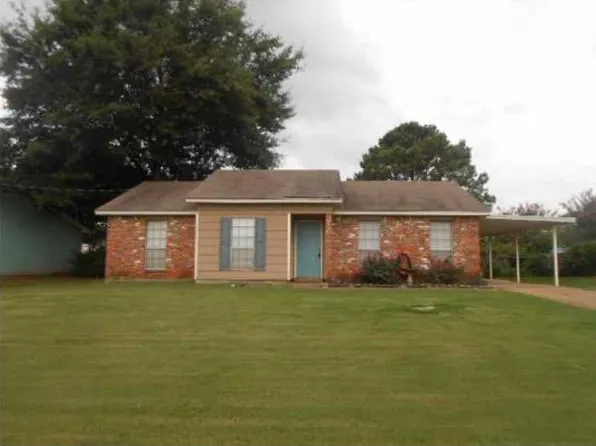 125 Thames Dr, Prattville, AL 36066
