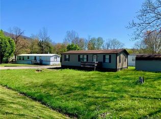 4 Opal Ln, Swannanoa, NC 28778