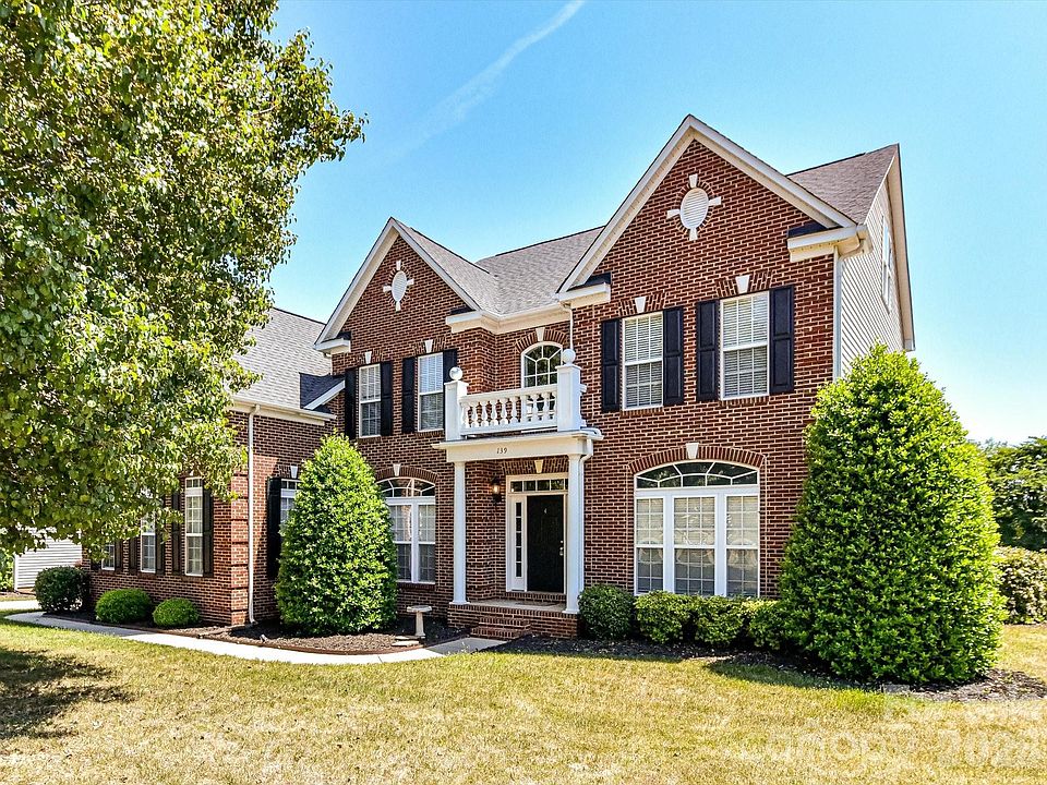 1st image of 139 Corona Cir